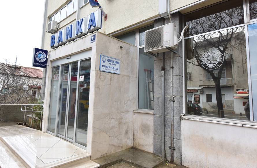 Četvero uhićenih: Jadransku banku oštetili za 42 milijuna kn
