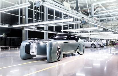 Ovo je Rolls-Royce budućnosti: Suludi auto po mjeri vozi sam