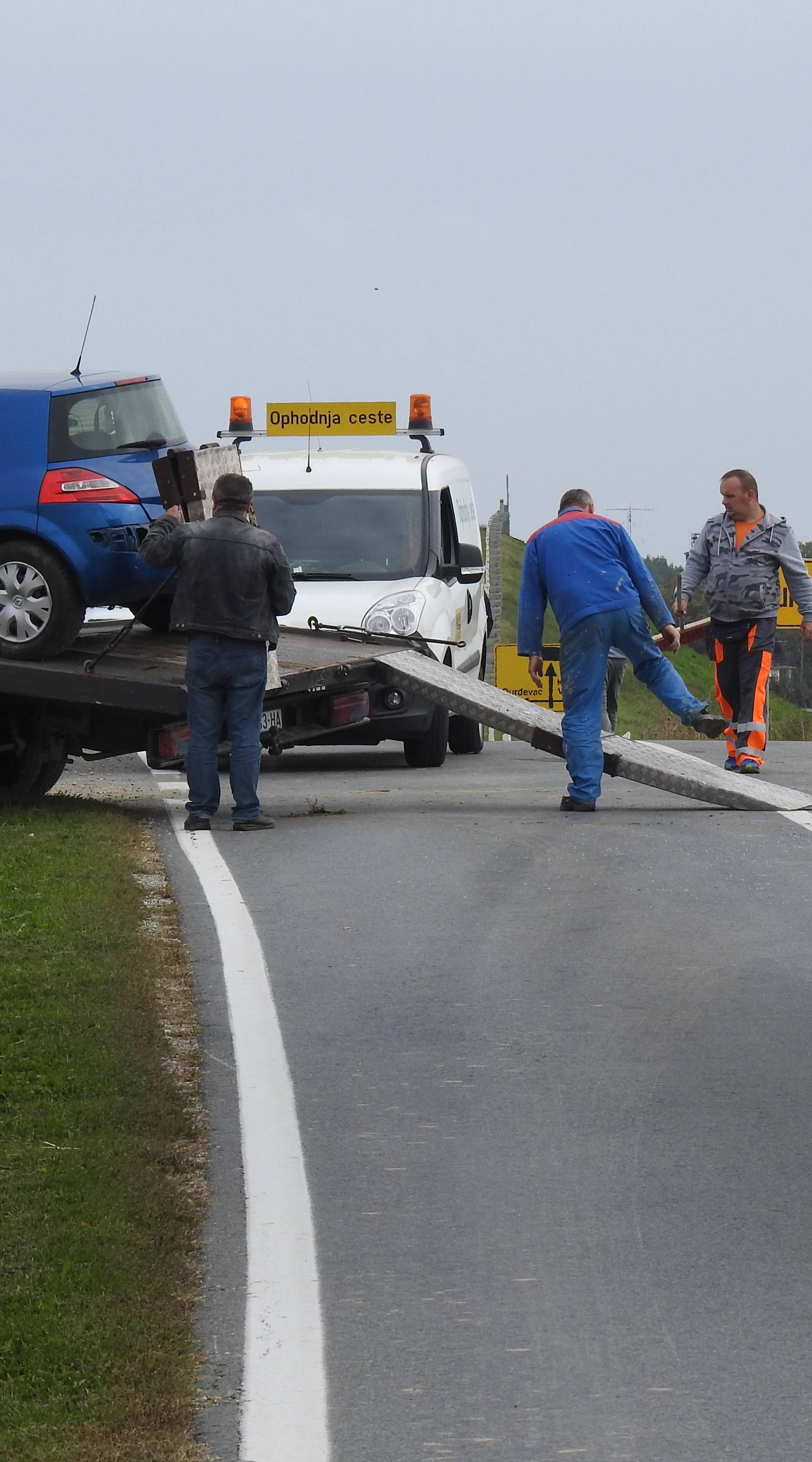 Autom naletjela na traktor kod Đurđevca, nije bilo ozlijeđenih