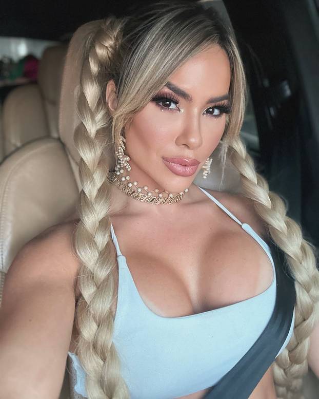 FOTO Nije Indijanka, ali zovu je 'Guza koja ometa':  'Stražnjica je prirodna. O njoj svi pričaju...'