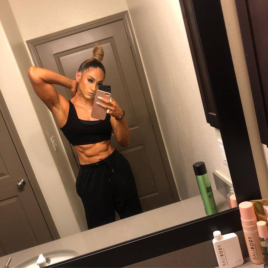 Jennifer Lopez ima dvojnicu: Mišićava Jay je bodybuilderica