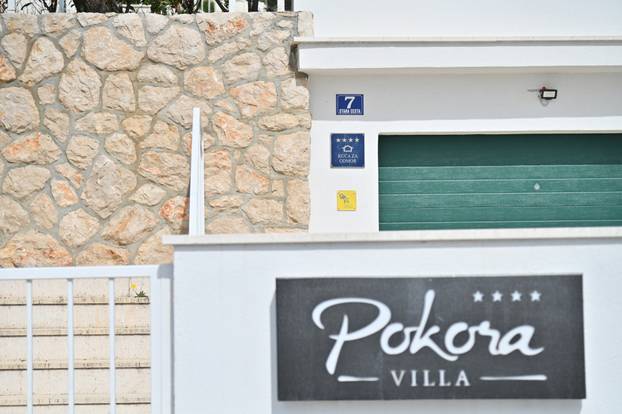 Vila Pokora u Omišu