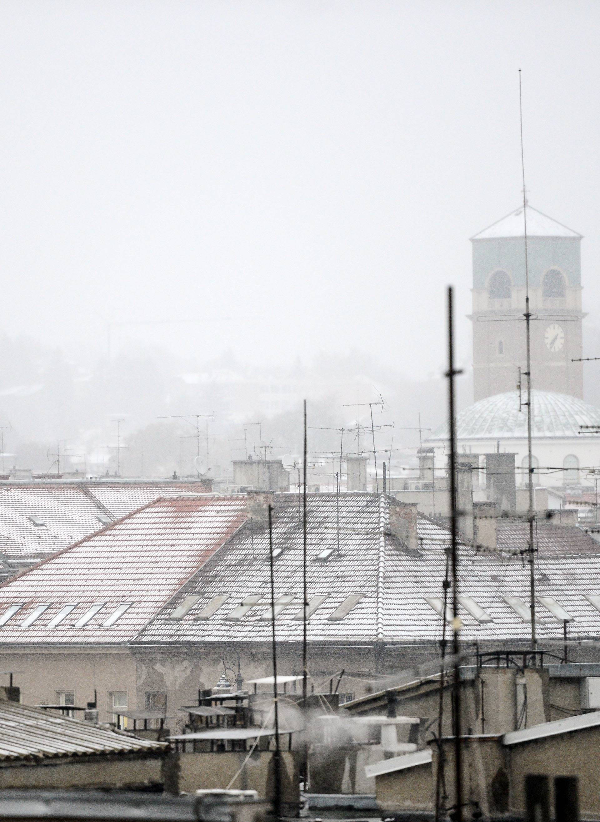 Snijeg zabijelio Zagreb