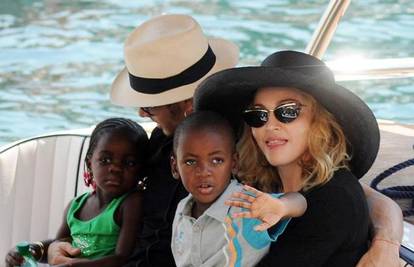 Madonna se s Mercy vraća u Malavi kako bi se zbližili