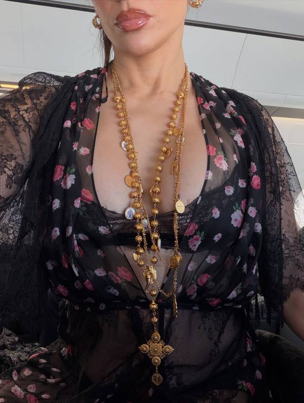 FOTO Gola Jennifer Lopez u kadi