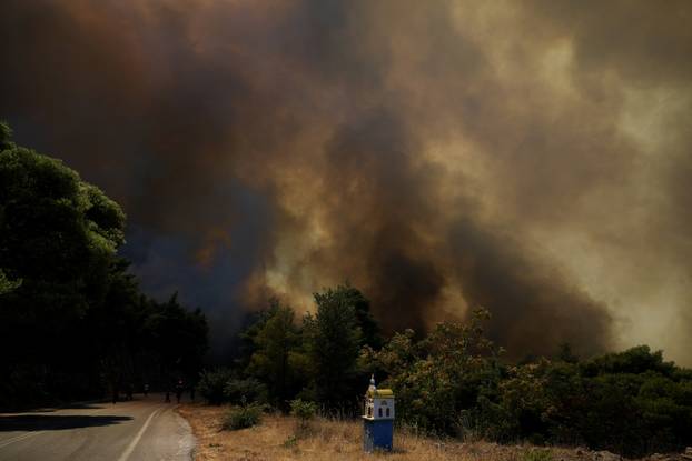 Wildfire in Krio Pigadi