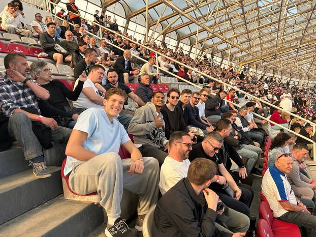 FOTO Transparent Boysa u Splitu: Malo jači od kisele vode