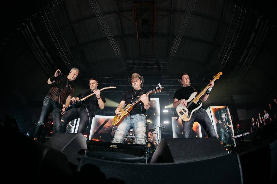 Thompson na koncertu u Rijeci: Nismo mi fašisti. To osuđujemo