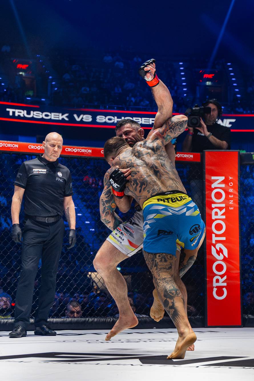 FNC potvrdio drugu borbu za pojas u Ljubljani: Prvak Ivan Sičaja protiv opasnog Nijemca