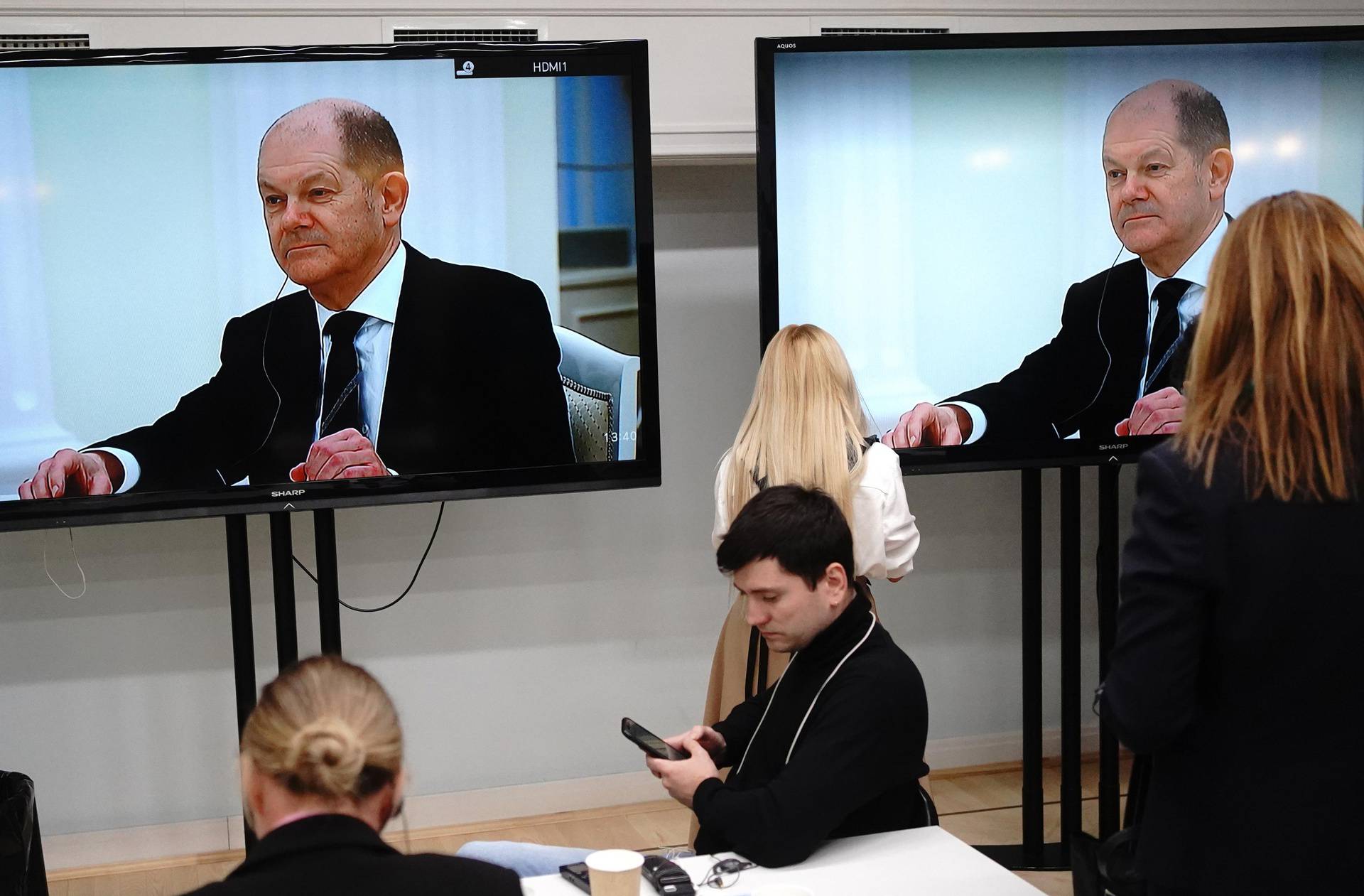 Chancellor Scholz travels to Moscow