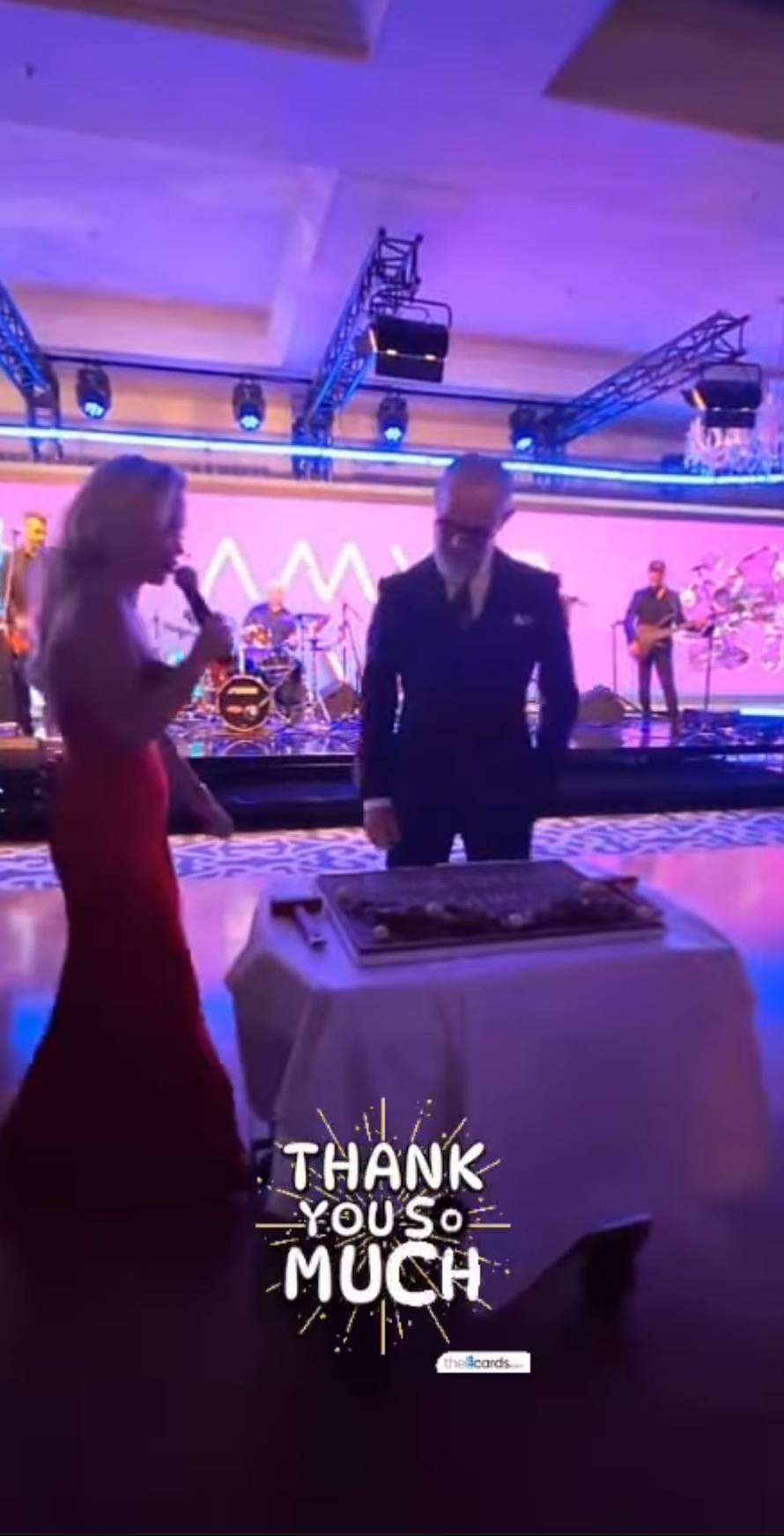 Maja Šuput pjevala plastičnom kirurgu za rođendan: 'Ček, tu je čekić. I ja da razbijam tortu?'