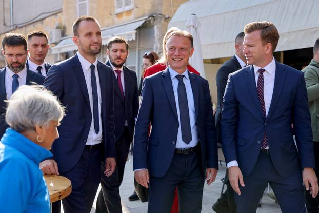 Zadar: Predsjednik Hrvatskog sabora Gordan Jandroković obišao je manifestaciju pod nazivom „Pijat na Pijaci“ 