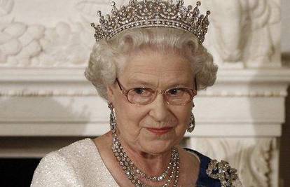 Kraljica Elizabeta II. zbog svinjske gripe neće u školu