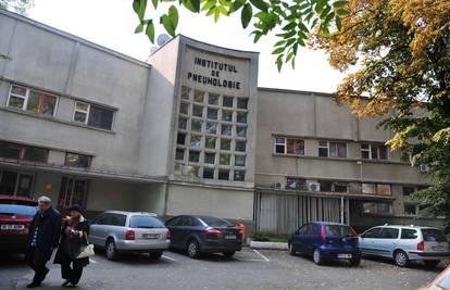 Incident u Bukureštu: Pao dio stropa u operacijskog dvorani dok su u njoj operirali pacijenta