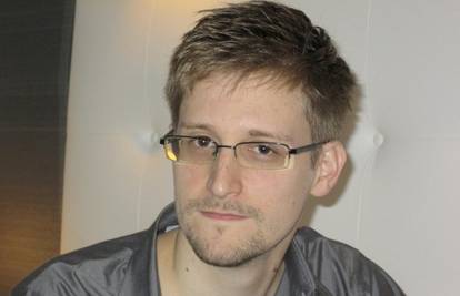 Moskva: Edward Snowden od Rusije i službeno zatražio azil