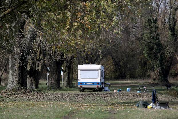 Sunčan dan na jezeru Savica