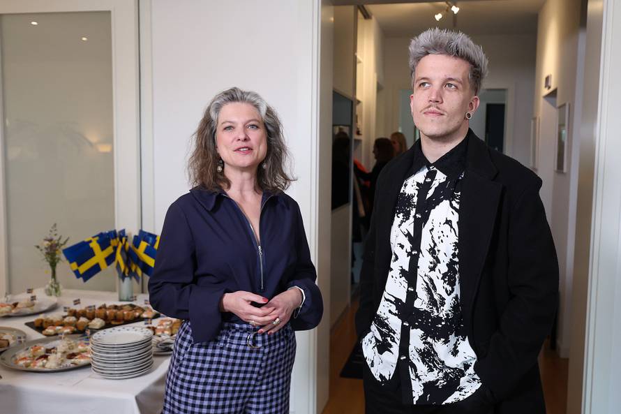 Zagreb: Anna Boda, veleposlanica Kraljevine Švedske, organizirala je mali događaj za ispraćaj Baby Lasagne u Švedsku