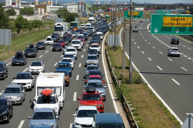 Zagreb: Velike gužve na naplatnoj postaji Lučko