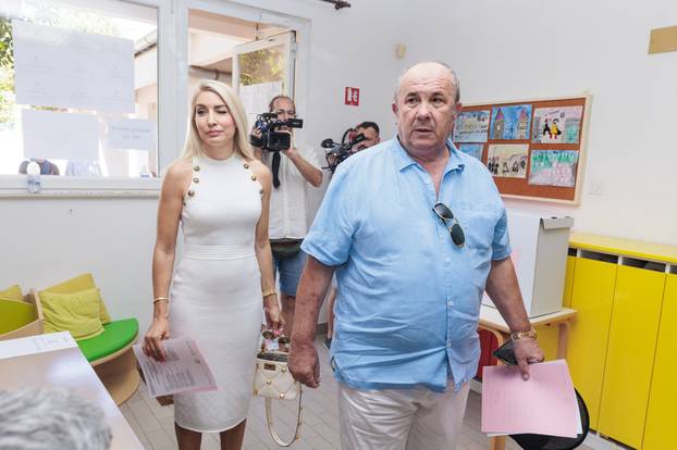 Željko Kerum i supruga Fani Horvat glasovali na prijevremenim izborima u Splitu