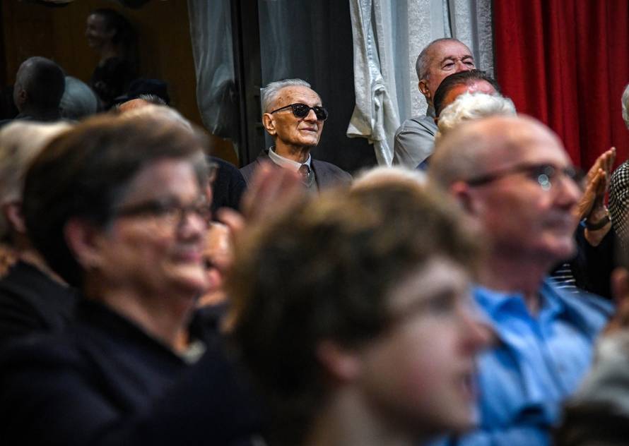 Zagreb: Koncert Dubioze Kolektiv u domu umirovljenika