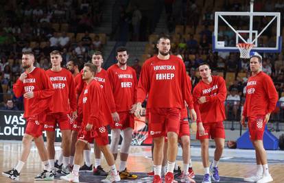 Košarkaši izgubili od Slovenije, ali puno 'pristojnije'... A sad rezanje popisa i na EuroBasket