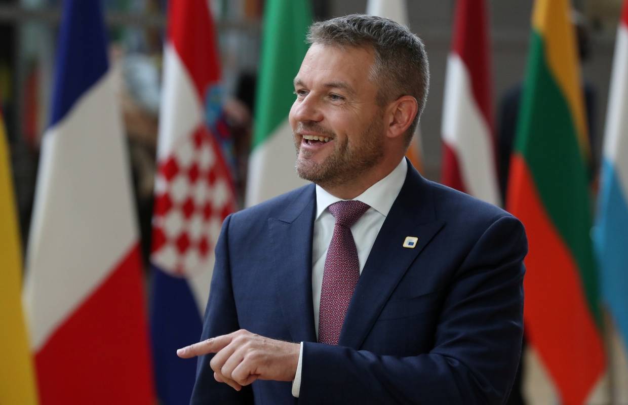 Slovačka vlada preživjet će u utorak glasovanje o povjerenju