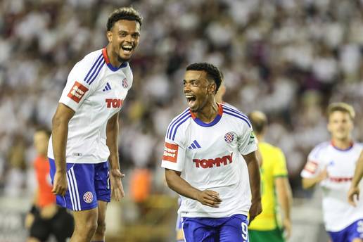 U&Zcaron;IVO Hajduk - &Zcaron;ilina 2-0: Digli se navija&ccaron;i, ulazi Marko Livaja!