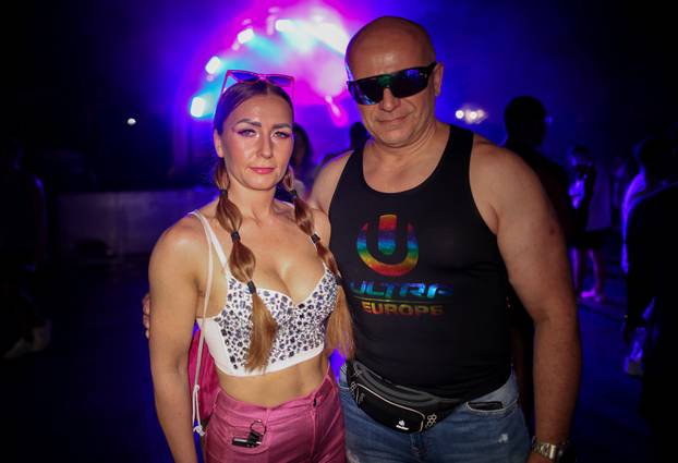 Split: Okupljanje prije početka druge večeri Ultra Europe Festivala