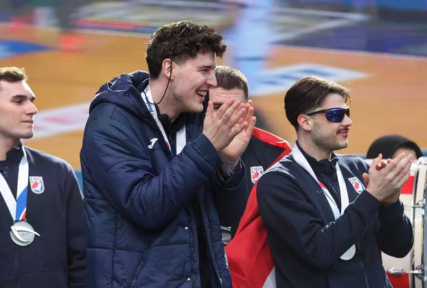 Zagreb: Hrvatska rukometna reprezentacija stigla na svečani doček na Trgu bana Josipa Jelačića