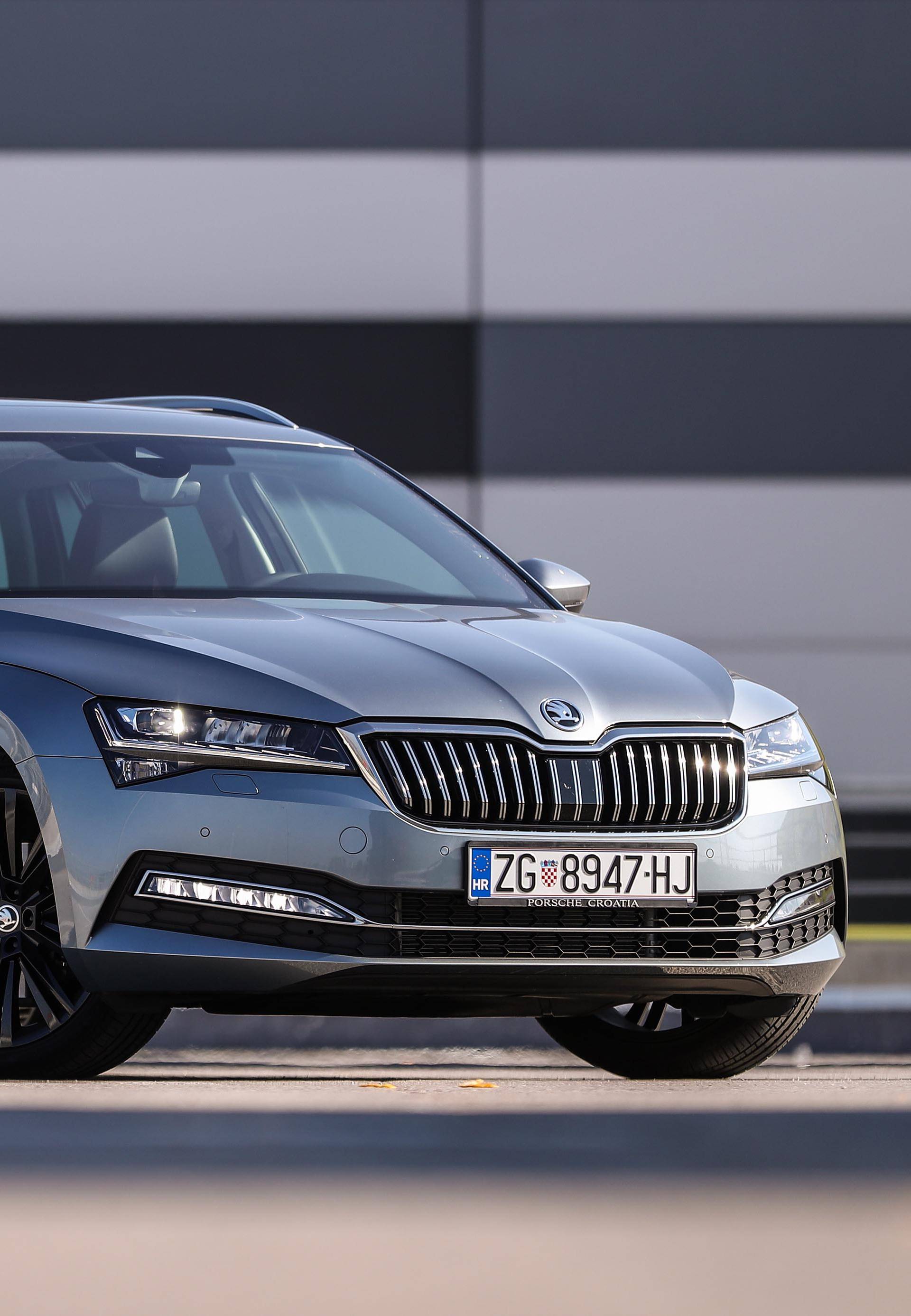 Škoda Superb je prostran i udoban automobil bez mane