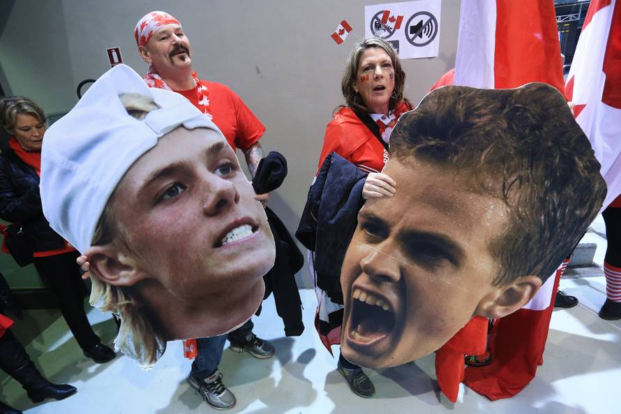 Borna Ćorić okrenuo Pospisila, Hrvatska je osvojila prvi bod...