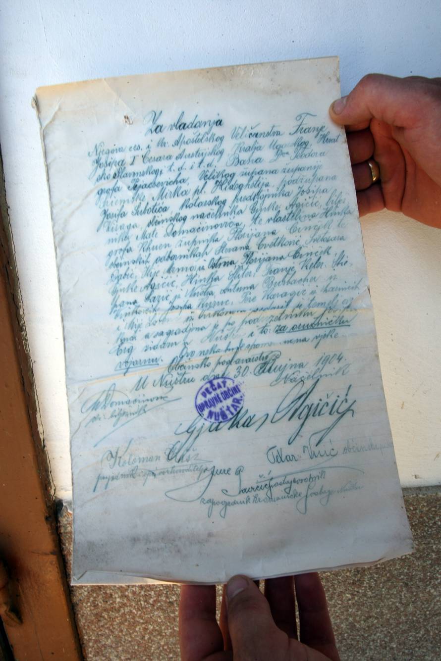 U temeljima zgrade pronašli vremensku kapsulu iz 1904.