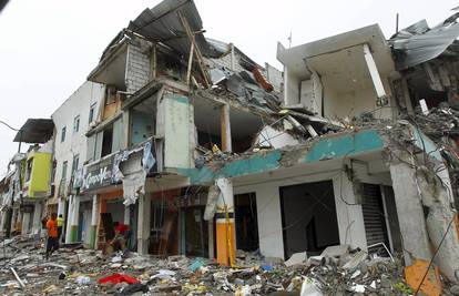 Zadnji podaci: U potresu u Ekvadoru poginulo 646 ljudi
