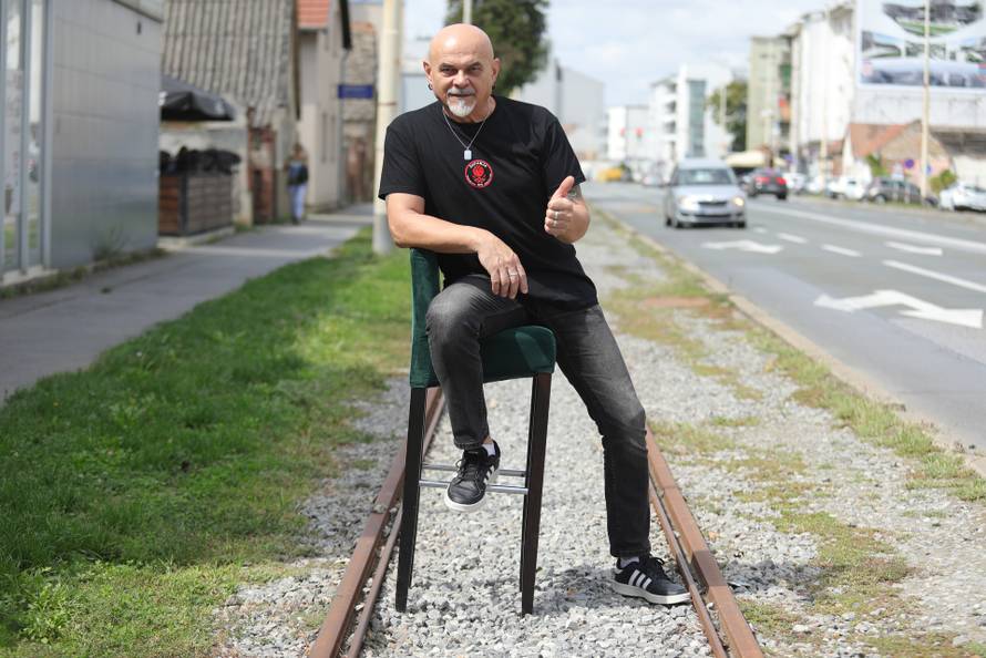 Osijek: Glazbenik Pero Galić