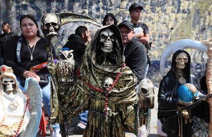 Dan mrtvih u Meksiku: 1,5 milijuna ljudi na šarenoj paradi