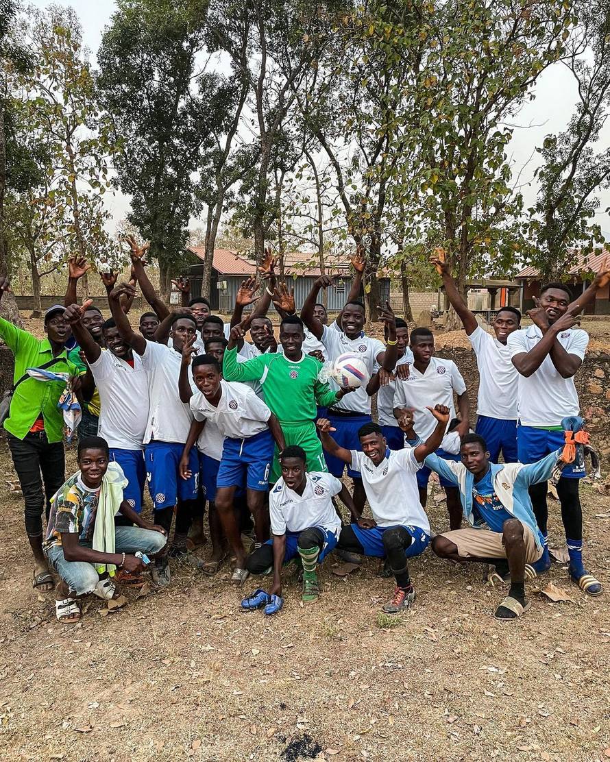 Lovre Kalinić i Hajduk razveselili male Afrikance: Poslali dresove, orilo se "Mi Hrvati, mi Hrvati"