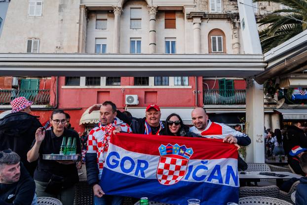 Split: Atmosefra na splitskoj rivi uoči početka utakmice UEFA Lige nacija Hrvatska - Francuska