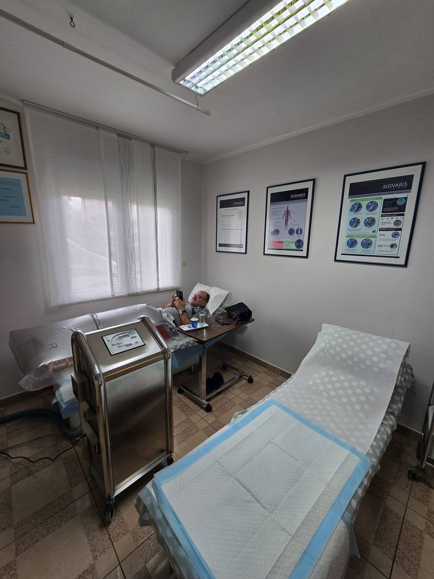 Ustanova iz malog mjesta, rezultati na svjetskoj razini