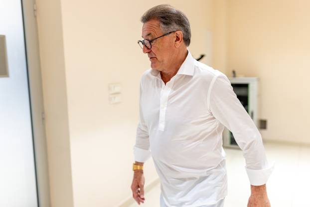 Mostar: Zdravko Mamić stigao na najvaljenu konferenciju za medije