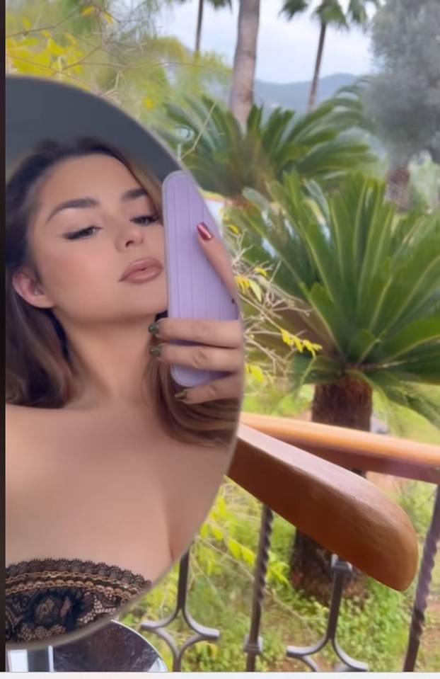 FOTO Gdje je nestala britanska seks bomba Demi Rose? Fanovi je mole: 'Vrati se, tužno je...'