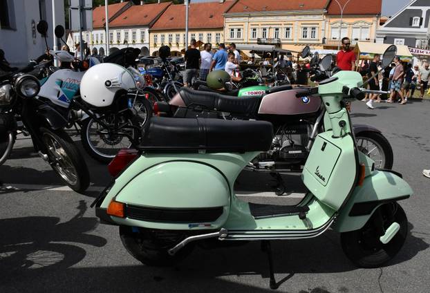 Požega: Čuveni modeli izloženi u sklopu oldtimer manifestacije"Trophy Zlatnom dolinom 2026."