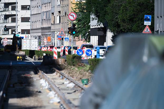 Zagreb: Radovi na tramvajskoj pruzi u Zvonimirovoj zaustavljeni zbog toplinskog vala