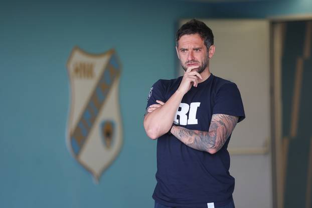 Šibenik: Zagrijavanje igrača uoči utakmice Šibenik - Hajduk