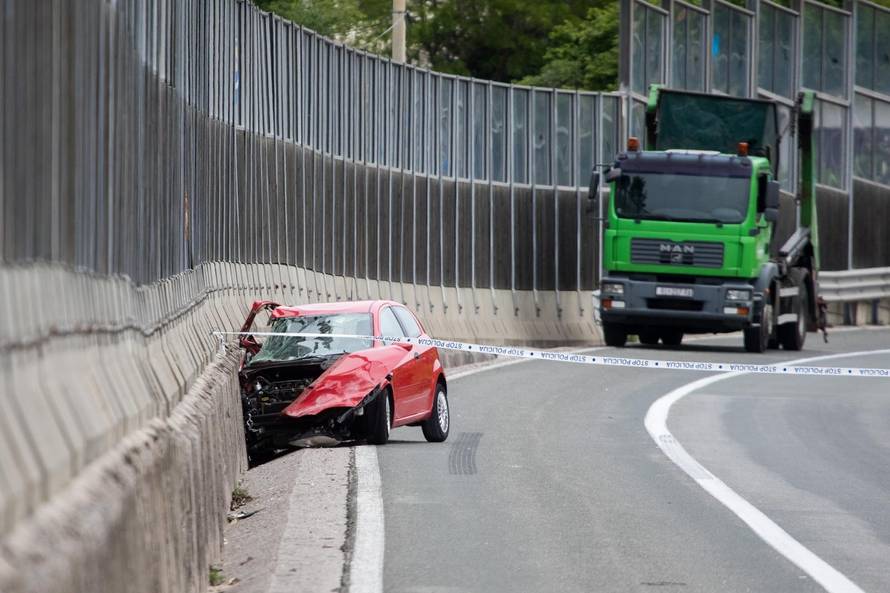 Jedna osoba smrtno stradala u prometnoj nesreći na autoceti Rijeka - Zagreb