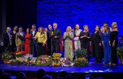 Koncert Radija Kaj oduševio je publiku u prepunom kazalištu Marina Držića u Dubrovniku