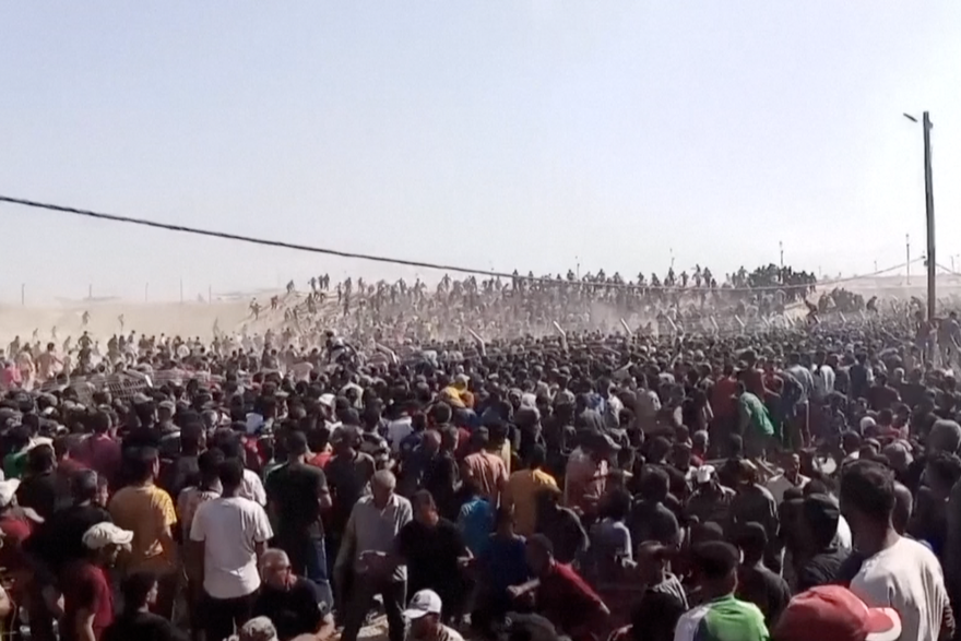 Palestinci pohrlili u centre za podjelu hrane Humanitarne zaklade za Gazu