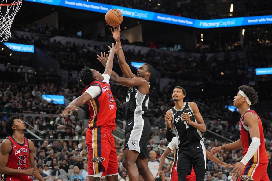 NBA: New Orleans Pelicans at San Antonio Spurs