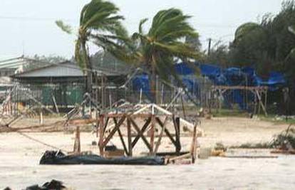 Tongu pogodio ciklon Rene i skroz uništio glavni grad