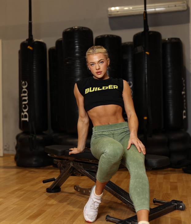 FOTO Ona je nova Miss turizma! Posvećena je fitnesu, završila je Medicinsku školu, a radi u vrtiću