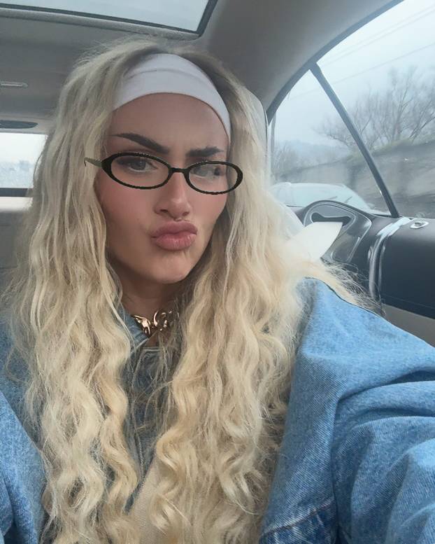 FOTO Slavlje Švicarki pratila je s klupe, a kada je izašla na teren proslaviti - gledali su samo nju